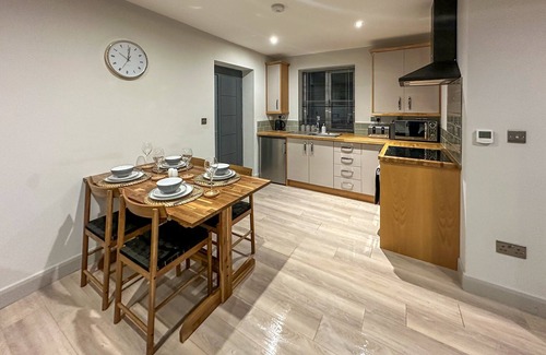 Guilsfield Cottage | Modern Annexe Retreat in Charming Guilsfield Village
