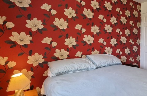 Highbridge Cottage | Cozy 1 Bedroom Retreat in Watchfield, Near Highbridge