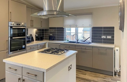 Kilwinning Cottage | Discover Our New Cosy Open Plan Pod with Spa Amenities