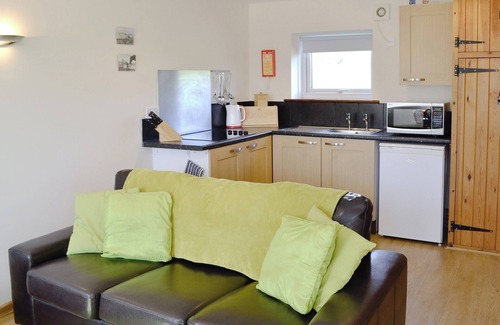 Littlebredy Cottage | Cozy 1 Bedroom Retreat in Winterbourne, Steepleton
