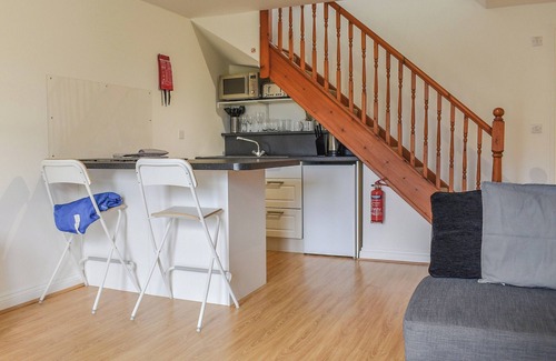 Carlyon Bay Cottage | Cozy 1 Bedroom Retreat in Carlyon Bay with Ocean Views