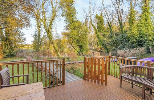 Newmarket Cottage | Cozy 1 Bedroom Accommodation in Cambridge with Breakfast