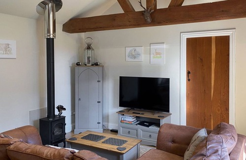 Dial Post Cottage | 1 bedroom accommodation in Dial Post