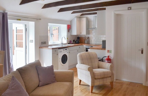 Fiddington Cottage | Cozy 1-Bedroom Stay with Oceanfront Views in Over Stowey