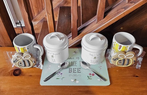 Freethorpe Cottage | Charming Cottage by Reedham River with Scenic Walks