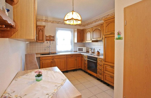Mecklenburgische Kleinseenplatte Apartment | Lake View 1 Bedroom Retreat in Wesenberg - Rated 10/10