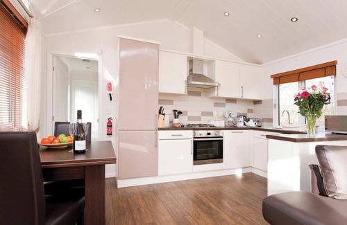 Narberth Ski Chalet | Cozy 1 Bedroom Retreat in Narberth Near Tenby
