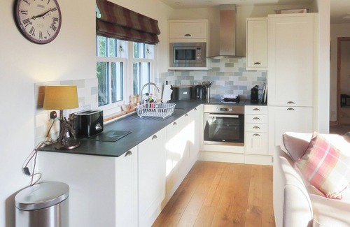 Strathtummel Cottage | Premier 1 Bedroom Retreat in Foss, Near Pitlochry