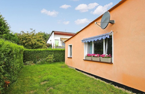 Kummerow House | Top-Rated 1 Bedroom Retreat with Lake View & Spa in Kummerow