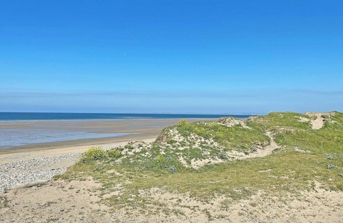 Kenfig Cottage | Cozy 1 Bedroom Retreat in Kenfig, Close to Porthcawl