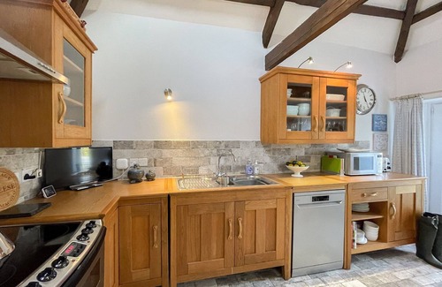 Chathill Cottage | Oceanfront 1 Bedroom Getaway in Tughall Steads, Beadnell