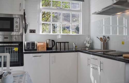 Borrowdale Cottage | Idyllic 1 Bedroom Retreat in Borrowdale with Lake View