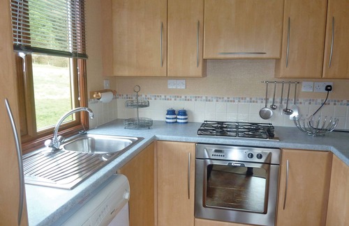 Hexham Ski Chalet | Comfortable Lodge with Ensuite and Spa Amenities Await