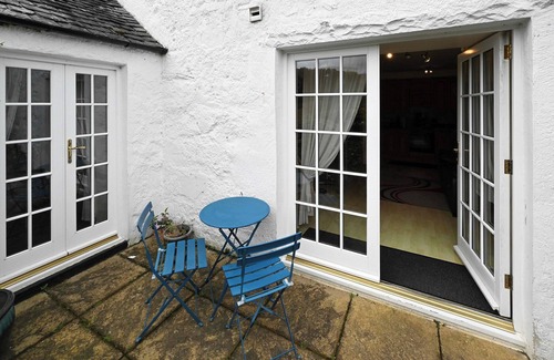 Plockton Cottage | Idyllic 1 Bedroom Retreat in Plockton with Ocean Views