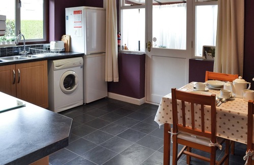 Sudbury Cottage | Top-Rated 1 Bedroom Stay in Polstead with Breakfast Included
