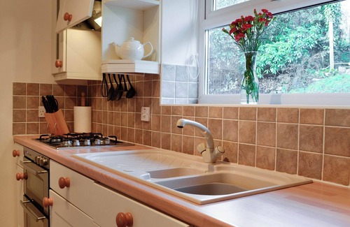 Brecon Cottage | Cozy 1 Bedroom Retreat in Trallong, Near Brecon