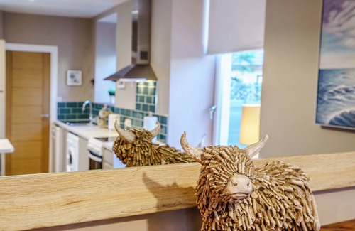 Innellan Cottage | Cozy 1-Bedroom Retreat in Scenic Dunoon with Ocean Views