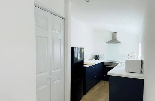 Kilmun Cottage | Explore Cowal Peninsula: Pet-Friendly Hotel with Ocean Views