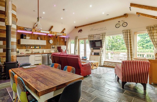 Durham Ski Chalet | Inviting Lodge with Spa, Hot Tub & Family-Friendly Amenities