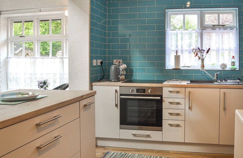 Hedon Cottage | Comfortable 1 Bedroom Accommodation in Hedon - Pet Friendly
