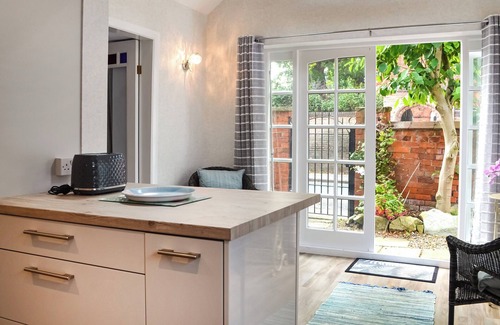 Hedon Cottage | Comfortable 1 Bedroom Accommodation in Hedon - Pet Friendly