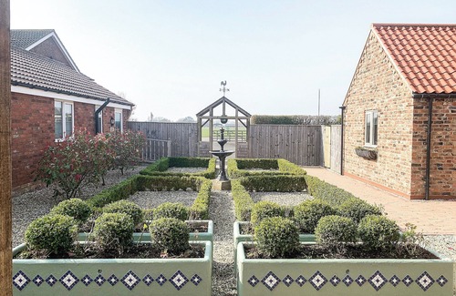 North Somercotes Cottage | 1 bedroom accommodation in North Somercotes, Mabelthorpe