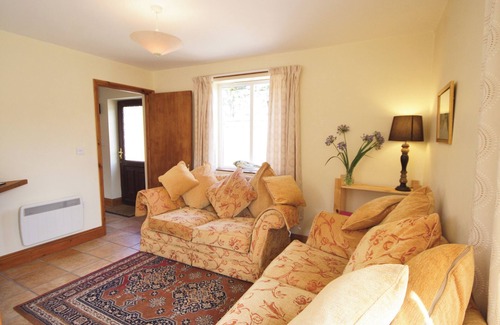 Norwich House | Cozy 1 Bedroom Retreat in Hevingham, Near Norwich