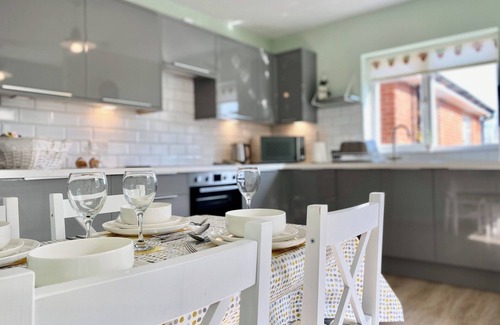 North Newnton Cottage | Cozy 1 Bedroom Stay in Pewsey with Child-Friendly Amenities