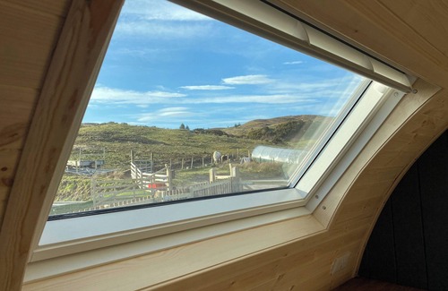 Oban Cottage | Exceptional 1 Bedroom Accommodation with Ocean Views in Oban