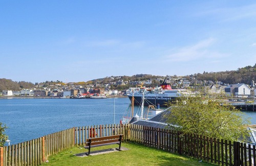 Oban Cottage | Exceptional 1 Bedroom Accommodation with Ocean Views in Oban
