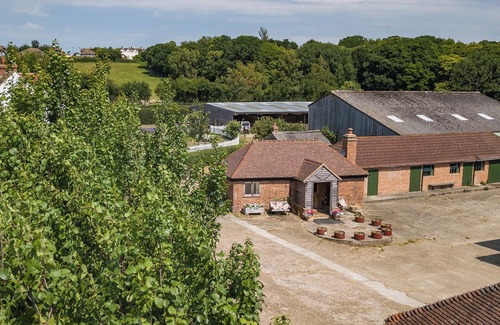 Fairlight Cottage | Perfect Oceanfront 1 Bedroom in Pett - Rated 10/10!