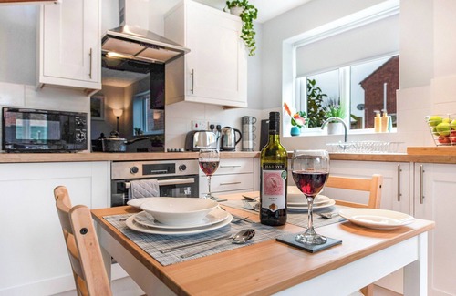Acomb Cottage | Cozy 1 Bedroom Retreat in Acomb, Near York