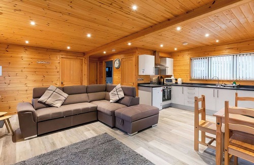 Ely Ski Chalet | 1 bedroom accommodation in Ely