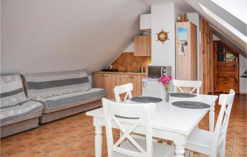 Rydzewo Apartment | Cozy 1 Bedroom Apartment in Rydzewo - Pet & Child Friendly