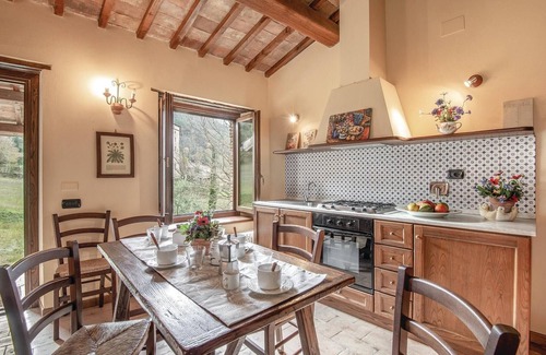 Bazzano Inferiore House | Cozy 1 Bedroom Getaway in Spoleto PG with Pet-Friendly Perks