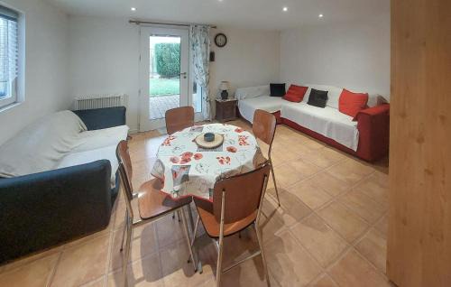 Blere House | 1 Bedroom Amazing Home In Bléré