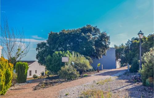 Estepa House | Cozy 1 Bedroom Home In Estepa with Pool for Families