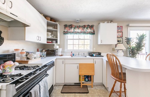 Nashua House | Welcoming 1-Bedroom Condo with Pool and Ocean Views