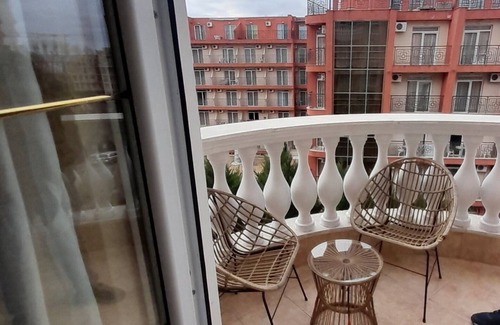 Sunny Beach Apartment | Family-Friendly Vrbo Property for Memorable Getaways