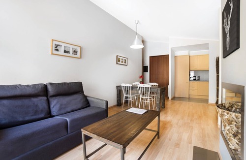 El Tarter Apartment | Cozy 1 Bedroom Apartment Steps from Ski Slopes in El Tarter