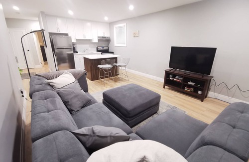 South London Apartment | Charming 1-Bedroom Apartment in Wortley Village, London