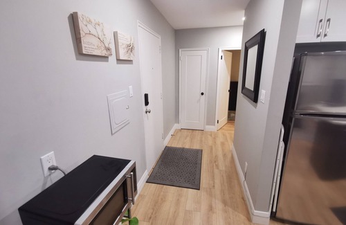 South London Apartment | Charming 1-Bedroom Apartment in Wortley Village, London