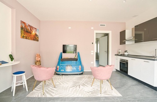 Spresiano Apartment | Eco-Friendly Vrbo Property with Breakfast & Hot Tub Access