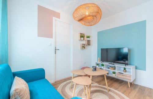 Roubaix Apartment | Comfortable 1 Bedroom Apartment Near Tram with Parking