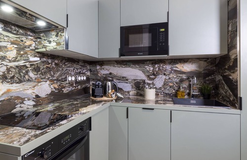 Quartier de la Place-Vendome House | Cozy One-Bedroom Apartment with Spa & Breakfast Included