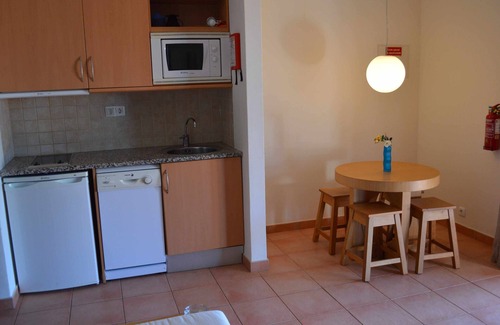 Silves Hotel | Family-Friendly T1 Apartment with Pool View and Amenities