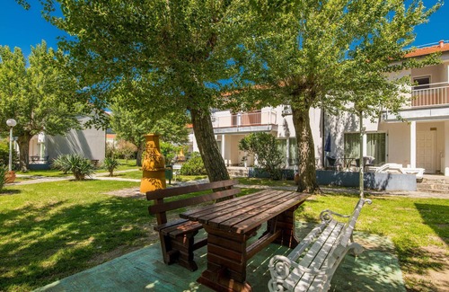 Baska Apartment | Ideally Located Apartment Steps from North Adriatic Beaches