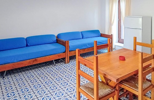 Sangineto House | Relax by the Beach in Our Pet-Friendly Ocean View Retreat