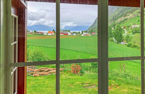 Viksoyri House | 1 bedroom awesome home in Vik i Sogn