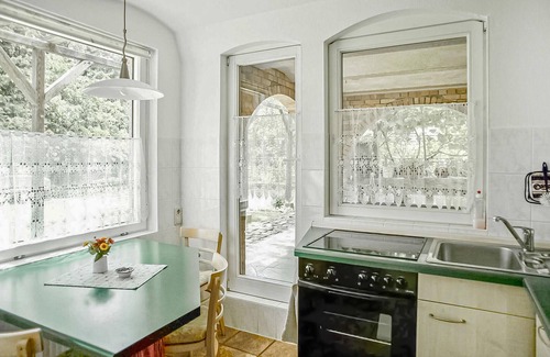 Muritz Apartment | Idyllic Lakeside Apartment with Beach Access and Spa